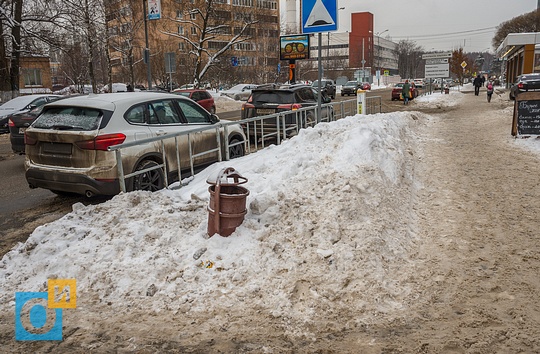 К урне не подойти, улица Чикина, 8А, В Одинцово не убирают снег