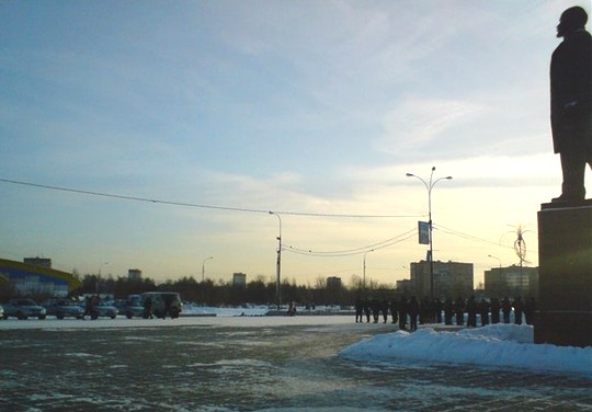 На центральной площади в Одинцово «силовики» проходят инструктаж