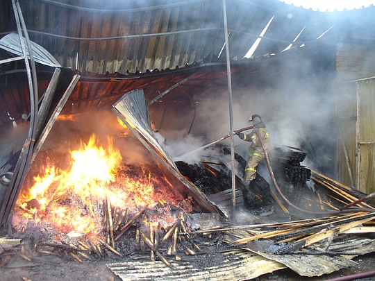 Пожар на строительном рынке «Кунцево-2»