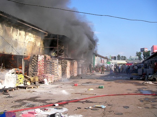Пожар на строительном рынке «Кунцево-2»