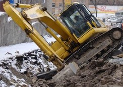 Экскаватор придавил строителя в Одинцовском районе