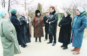 Глава Барвихинской администрации К.В. Макаров с жителями округа