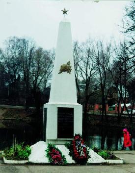 Памятник погибшим землякам в Немчиновке