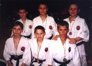 · Призеры сборной России. Крайний справа в верхнем ряду - одинцовец Кирилл Кузьмин