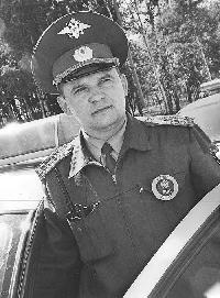 · Прапорщик милиции Александр Мельников служит в отделе пятый год