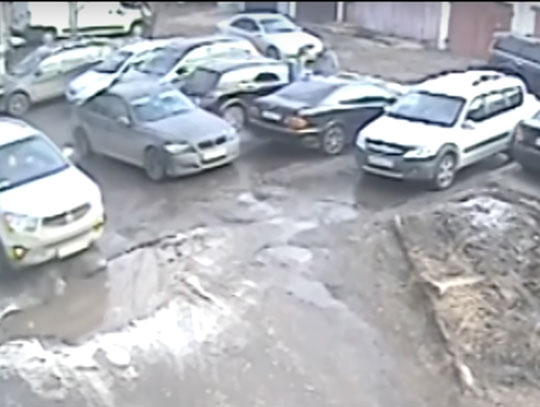 В Одинцово водителя ограбили в собственной машине