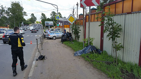 Пассажирка мотоцикла погибла в ДТП в Одинцово