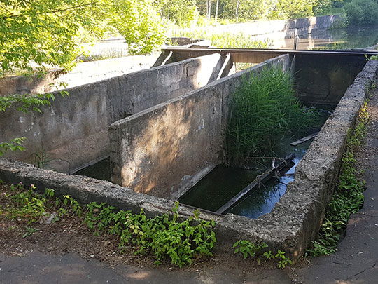 Барвиха сливает канализацию в Москву-реку