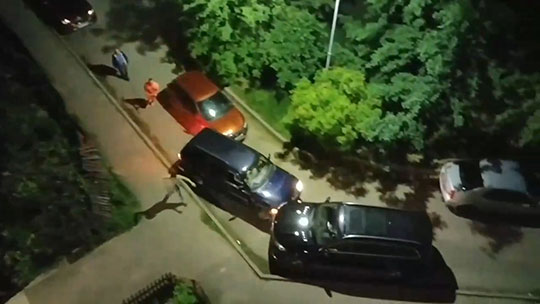В Кубинке водитель протаранил припаркованные автомобили
