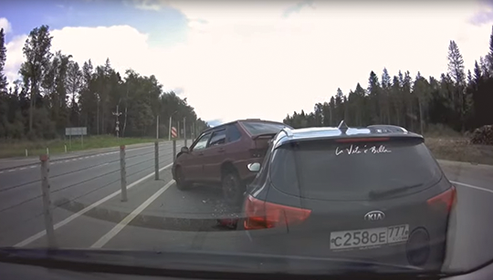 На Минском шоссе 7 машин столкнулись "паровозиком" 