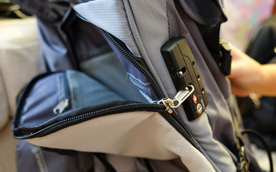 Тюрьма грозит помощнику машиниста за кражу школьного рюкзака