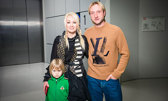 Уголовное дело завели из-за угроз сыну Плющенко и Рудковской