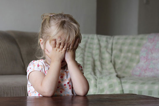 В Одинцово воспитательница детсада избила 4-летнюю девочку за отказ спать