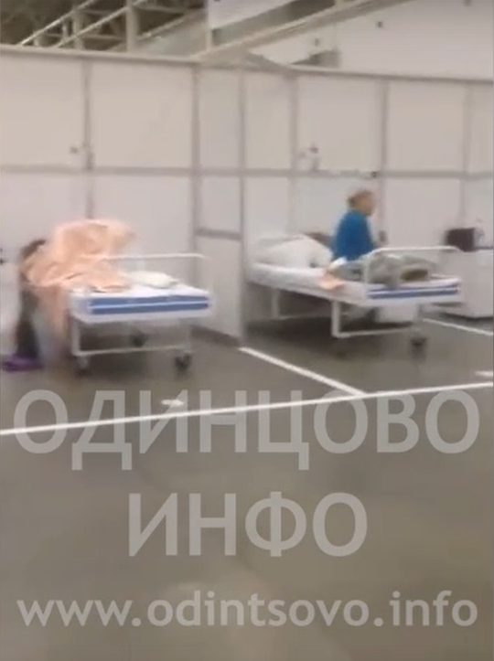 Первые пациенты поступили в госпиталь в парке "Патриот"