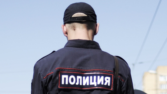Труп мужчины в наручниках нашли на обочине дороги в Одинцовском округе