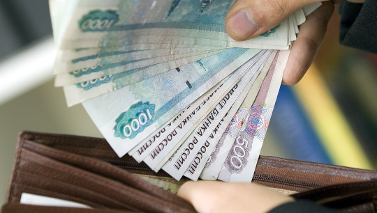 Среднестатистический работник в России получает 32 тыс. руб.