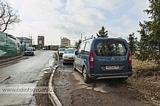 Парковка на тротуаре на ул. Баковская, при наличии двух автостоянок