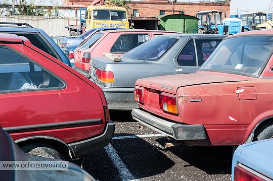 Сбор автохлама в Одинцово, Стоянка брошенных автомобилей в Яскино