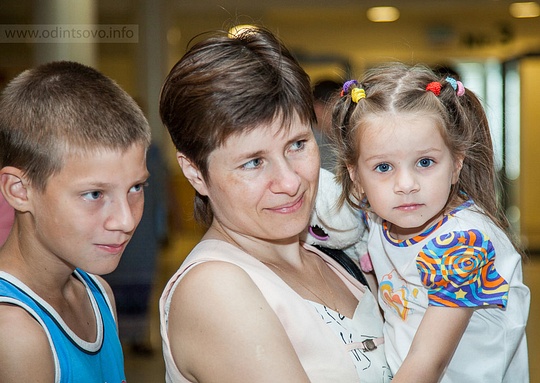 Многодетные семьи Одинцовского района получили документы на земельные участки