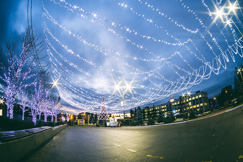 Центр, Новогодние украшение центральной площади 2015-2016