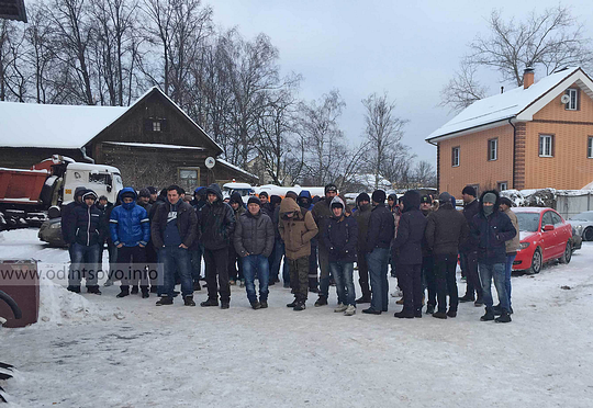 150 мигрантов из Трехгорки проверили на причастность к преступлениям