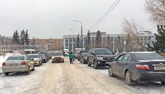 Парковка на центральной площади Одинцово