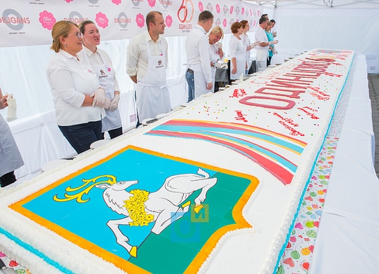 Кондитеры ресторана «Дилижанс» испекли праздничный 170-килограммовый торт, 170-килограммовый торт