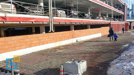 Увеличение торговой площади за счёт парковки теперь названо «ремонтом асфальтового покрытия»