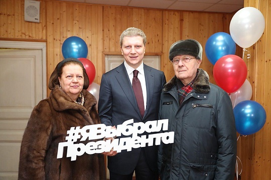 Андрей Иванов проголосовал на участке в Усовской начальной школе, Выборы Президента Российской Федерации 18 марта 2018 в Одинцово