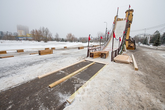 В Одинцово досрочно закрыли ледяные горки, В Одинцово досрочно закрыли ледяные горки