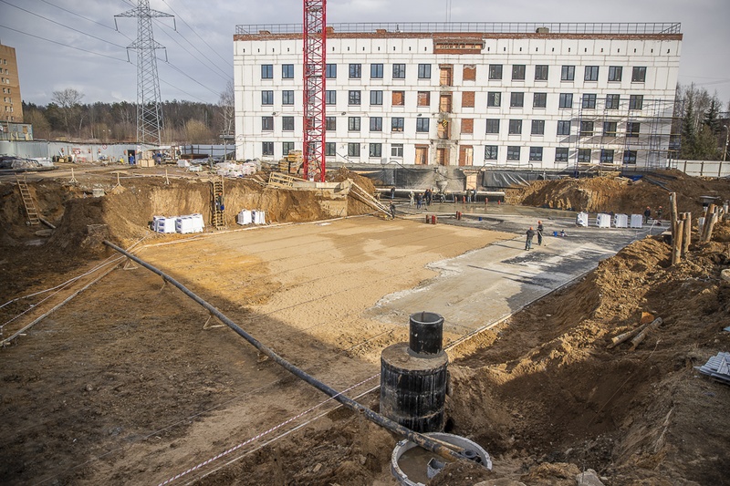 Строительная площадка, Одинцовская ЦРБ, Два корпуса поликлиники ЦРБ достроят в конце 2019 года
