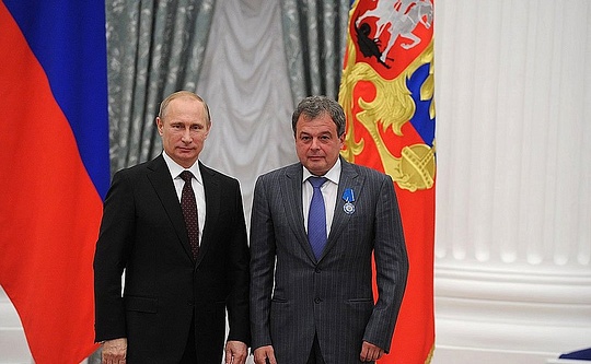 Владимир Путин наградил Михаила Балакина Орденом Почёта. Кремль, 31 июля 2014 года, Новостройки СУ-155 в 8 микрорайоне