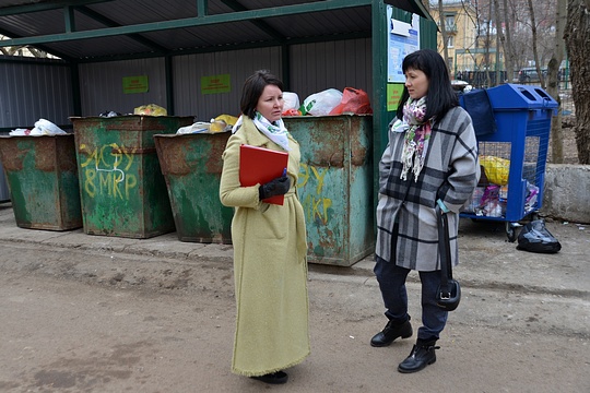 Одинцовские «Зеленые»: Лилия БЕЛОВА и Оксана АРТЮХИНА, «Зелёные»: из-за провала мусорной реформы свалки в Одинцово переместились во дворы!