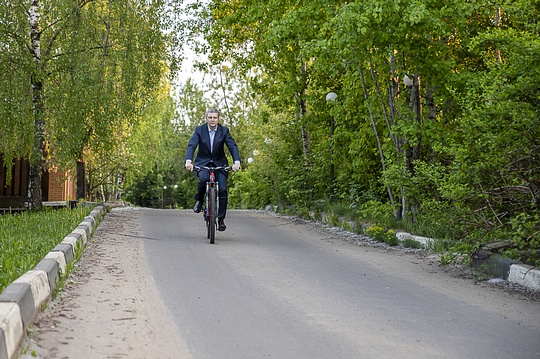Андрей Иванов на велообъезде села Ромашково, Май