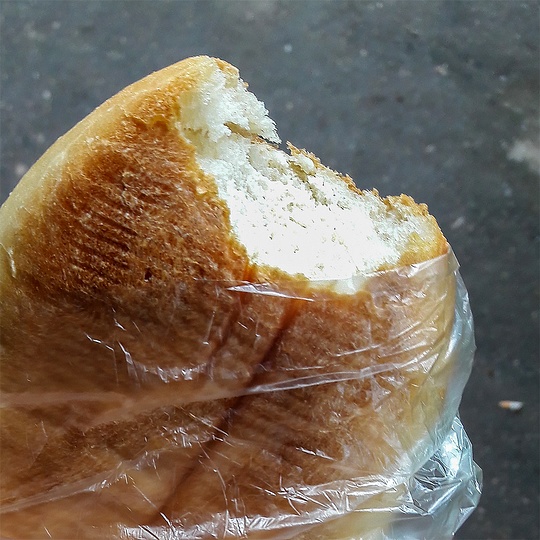 Продавец избил покупателя за откушенный хлеб и 10 рублей, Сентябрь
