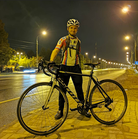 Иван Глазов, Житель Одинцово Иван Глазов доехал до Беларуси на велосипеде