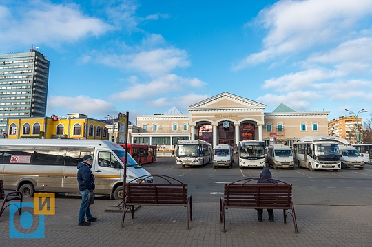 Автовокзал Одинцово, ТЦ Одинцовское «Подворье», Автовокзал Одинцово — привокзальная площадь