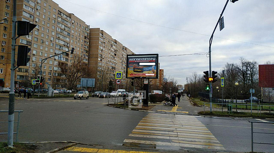 Рекламный щит на пересечении Красногорского шоссе и Молодёжной улицы, Рекламные щиты для Сергиева Посада оказались в Одинцово