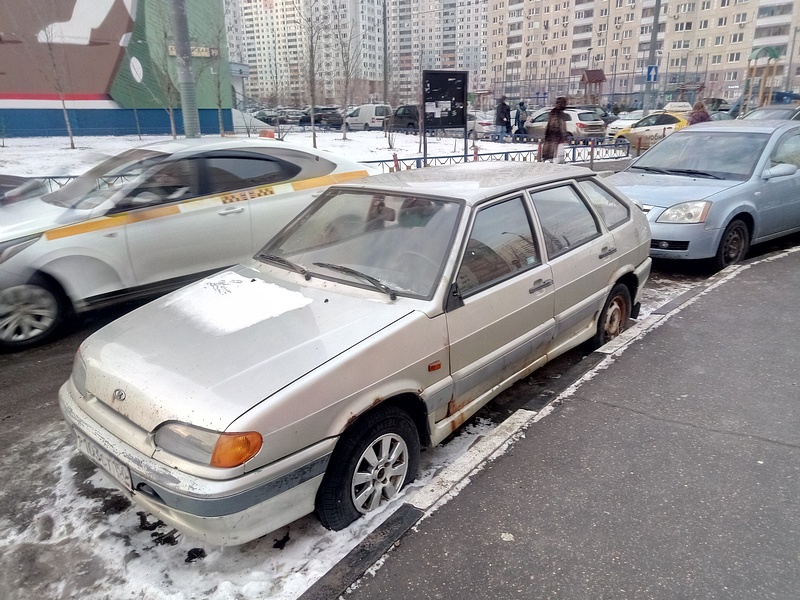 Почти 200 брошенных авто нужно убрать с улиц Одинцовского городского округа, Автохлам в микрорайоне Новая Трёхгорка