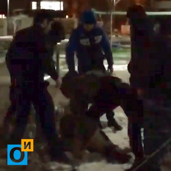 Несколько минут неизвестные ЧОПовцы избивали посетителя супермаркета «Каштан» в ЖК «Одинцово-1», Криминальный инцидент в ЖК «Одинцово-1»