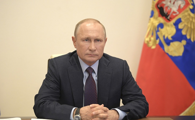 Президент России Владимир ПУТИН на совещании 6 мая по мерам борьбы с коронавирусом, Май