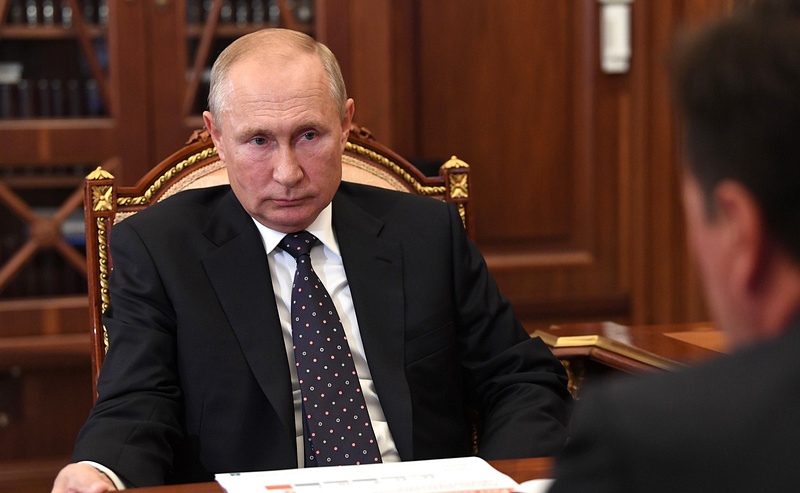 Президент России Владимир Путин, Воробьёв пообещал Путину решить проблему обманутых дольщиков за три года