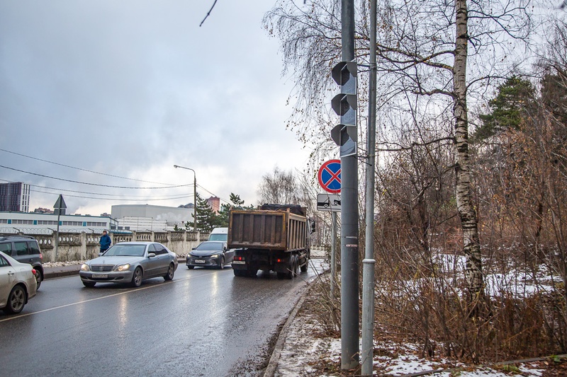 Светофор на пересечении Союзной, Сосновой и Транспортной улиц в 8-м микрорайоне, Два новых светофора заработали в Одинцово