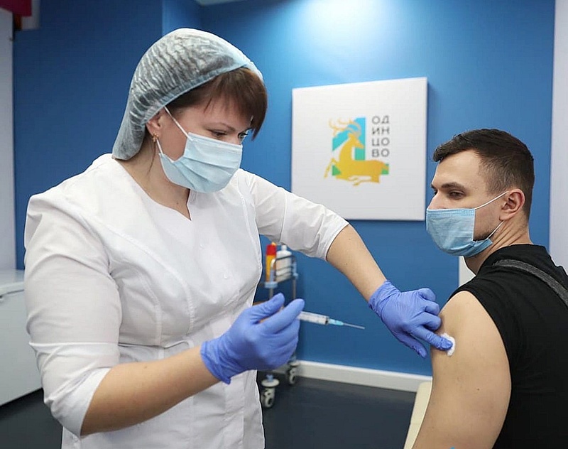 В пункт уже приходят первые желающие сделать прививку, В ТРК «Вегас Кунцево» открыли пункт вакцинации от коронавируса
