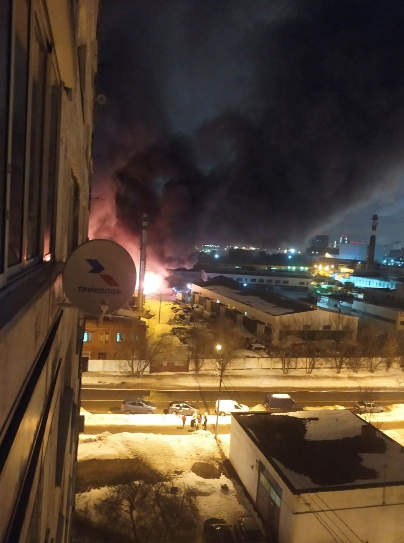 Пожар на складе завода, Крупный пожар произошёл на заводе в 8-м микрорайоне Одинцово