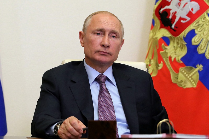 Президент Путин объявил выходными все дни с 1 по 11 мая, Апрель