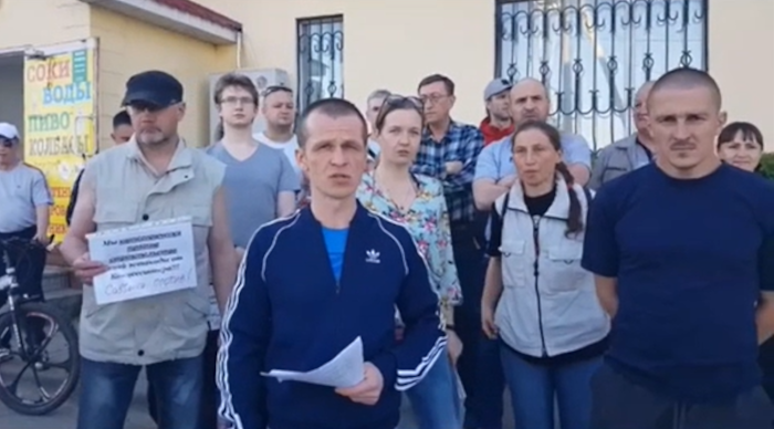Противники строительства платного путепровода в Саввинской Слободе записали видеообращение к президенту Путину, Май