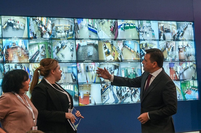 Андрей Воробьёв посетил центр наблюдения за выборами в Одинцово, Выборы в Госдуму и Мособлдуму: онлайн-трансляция