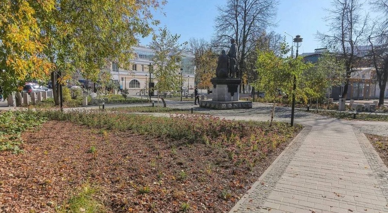 Территория у памятника, Два новых сквера открыли в Звенигороде