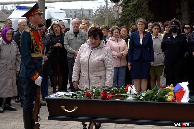 Похороны российского военнослужащего, «Кровавые деньги» Дениса Майданова